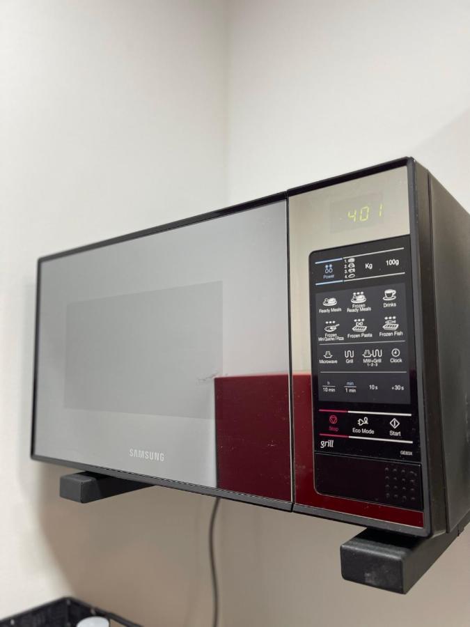 Bright: Flat With Balcony - Kitchen - Free Parking Appartement Berlijn Buitenkant foto